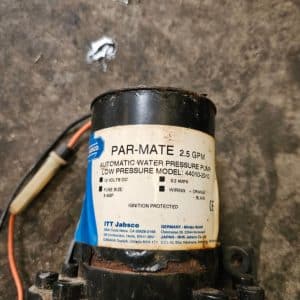 Pompe à eau automatique Jabsco Par-Mate 2.5 GPM 