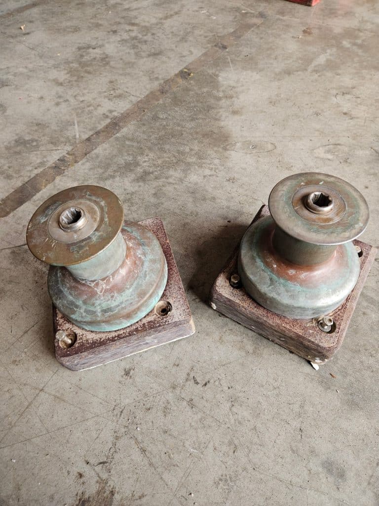 Winch en laiton 18cm