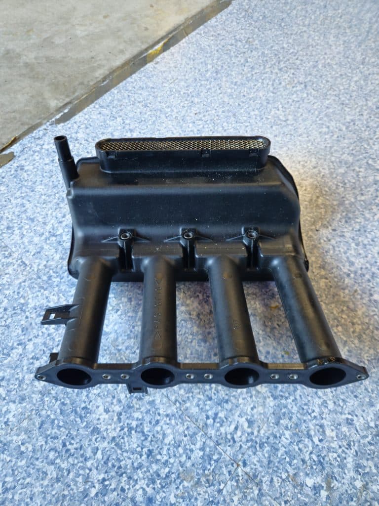 Silencieux d'admission Yamaha F100