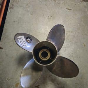 Hélice Offshore Trophy 48-825902A46 21P