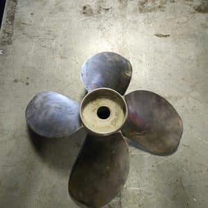 Hélice Volvo V15.5x17R Moyeu Long Inox