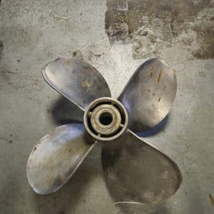 Hélice Volvo V15.5x17R Moyeu Long Inox