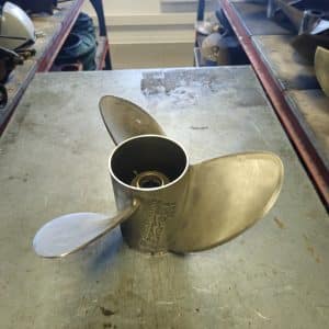 Hélice Tempest Plus 0167120 22P Mercury Inox