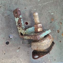 Support moteur Perkins 4108 tribord arriere