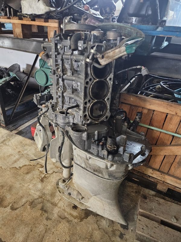 Bloc moteur Honda BF225