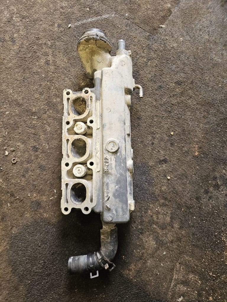 Collecteur tribord 18110-ZY3-010ZA Honda BF225A