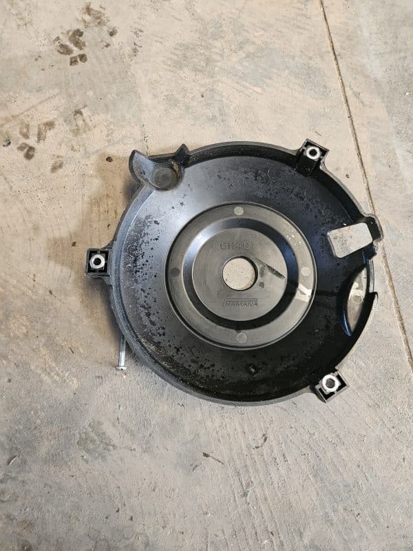 Carter volant moteur 50cv 2 temps Yamaha