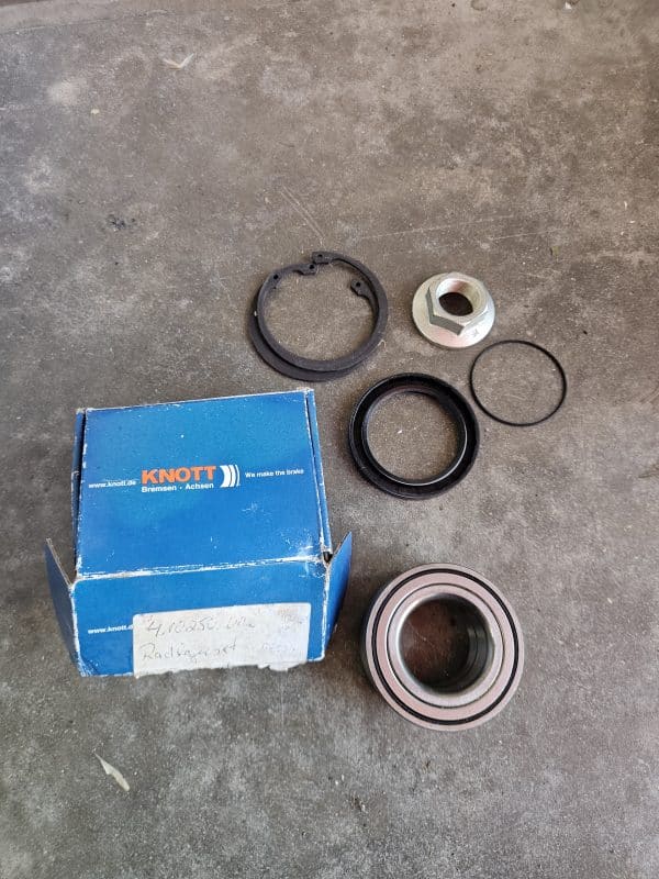 Jeu de roulements de roue étanches Knott 410250.002