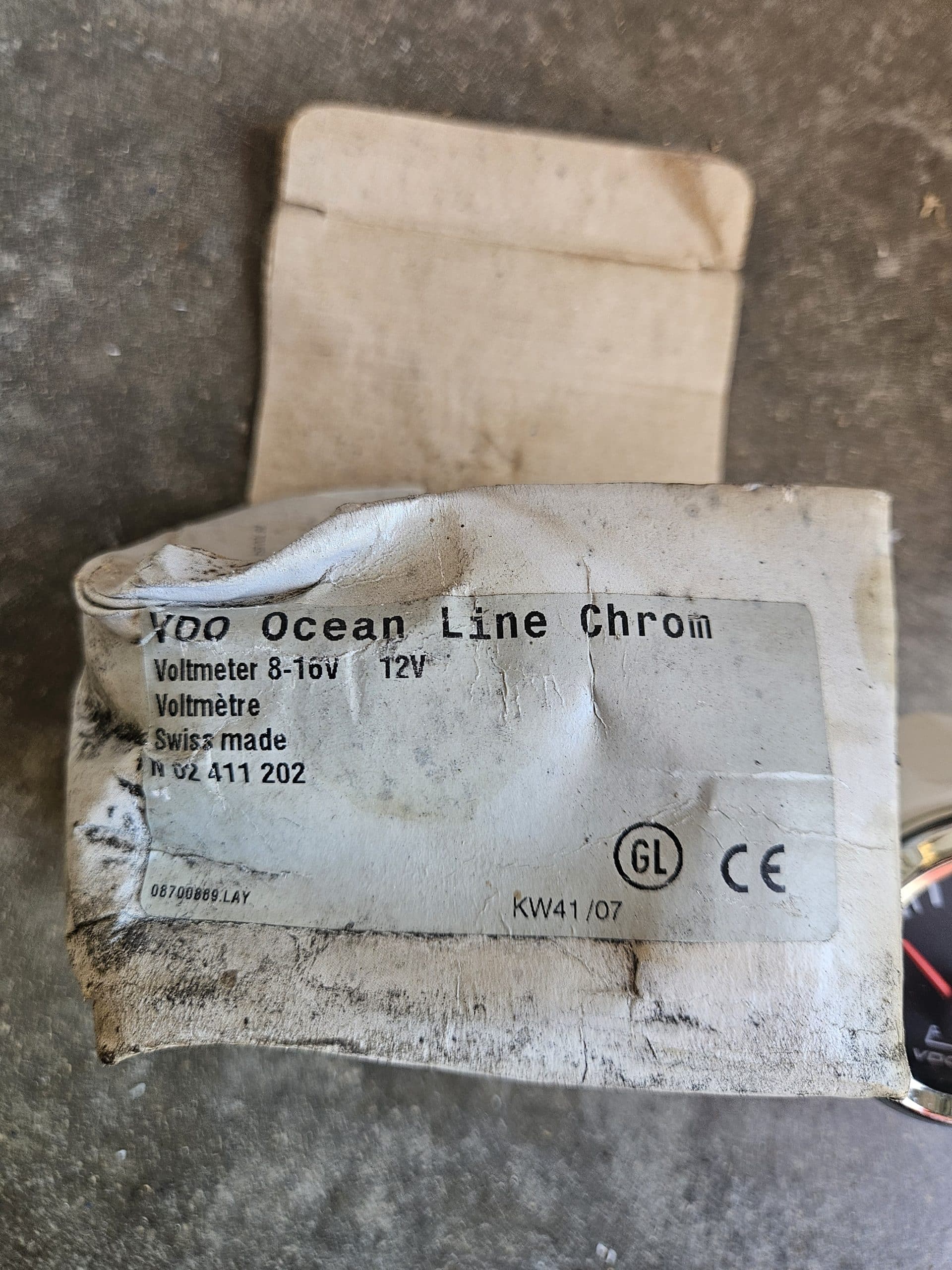 Voltmètre VDO Ocean Line 8–16V 12V