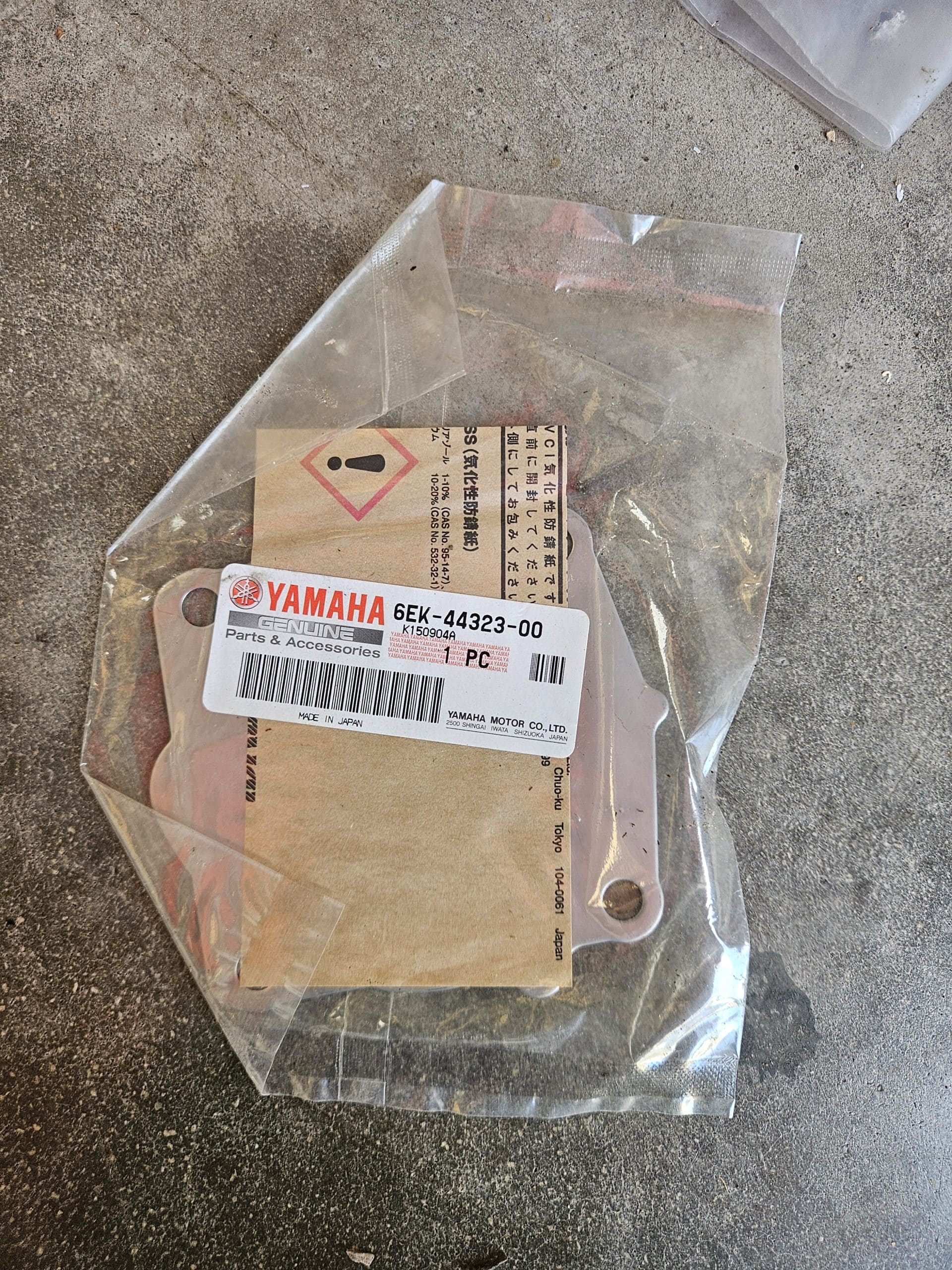 Plaque extérieure de pompe à eau Yamaha 6EK-44323-00
