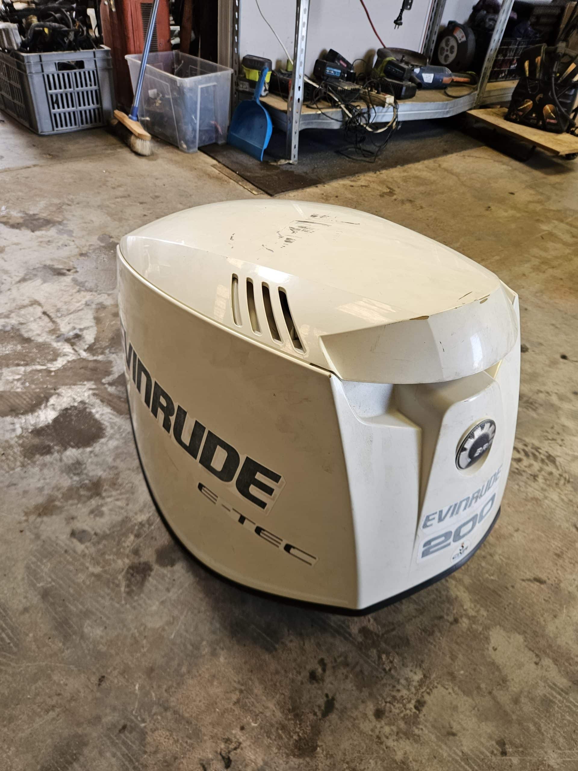 Capot Evinrude e-tec 200cv