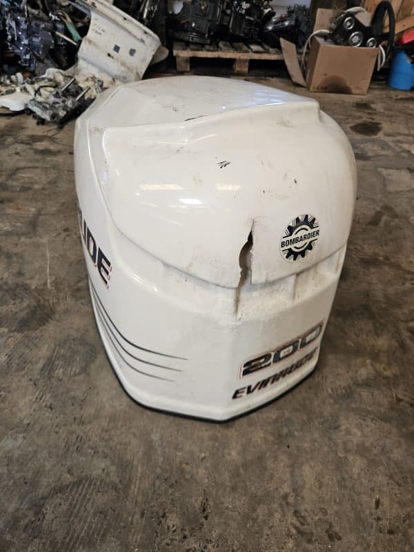 Capot ficht ram Evinrude 200cv