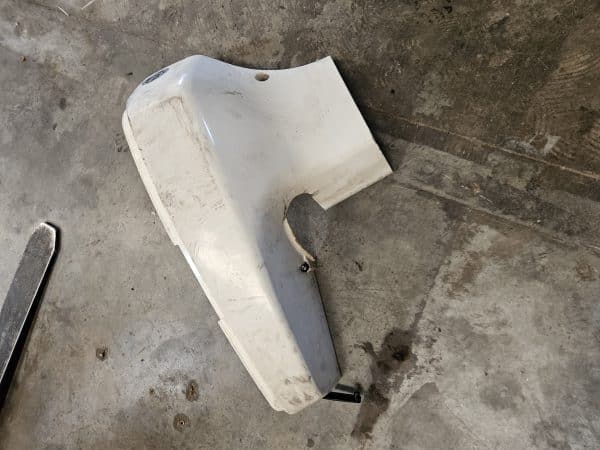 Carter lateral gauche ficht ram Evinrude 200cv