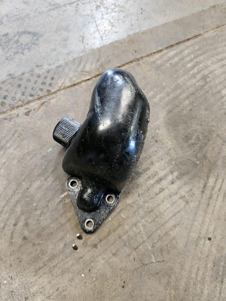 Reservoir huile fiche ram Evinrude 200cv