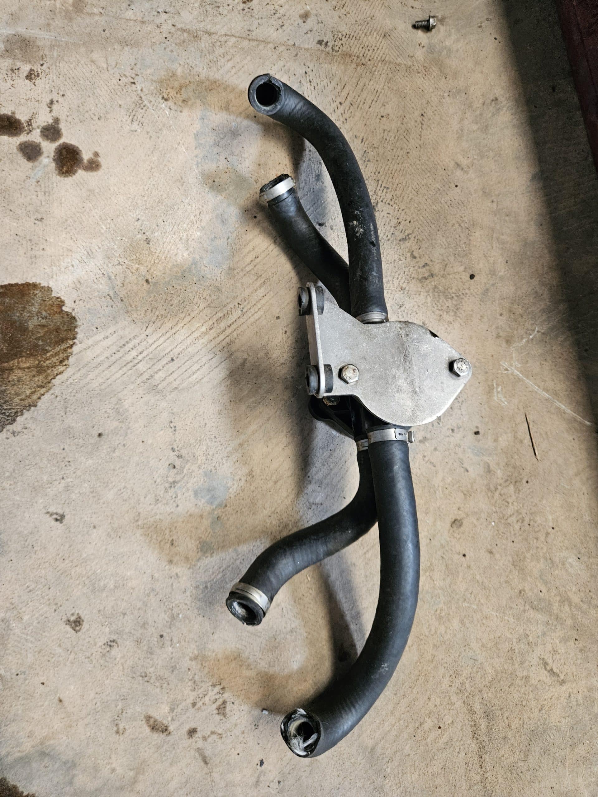 Pompe eau Evinrude ficht ram 200cv