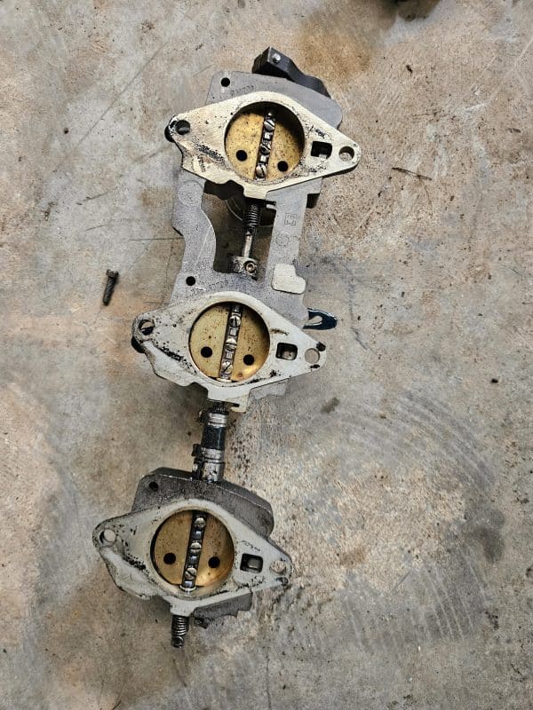 Ensemble coeur papillon ficht ram Evinrude 200cv