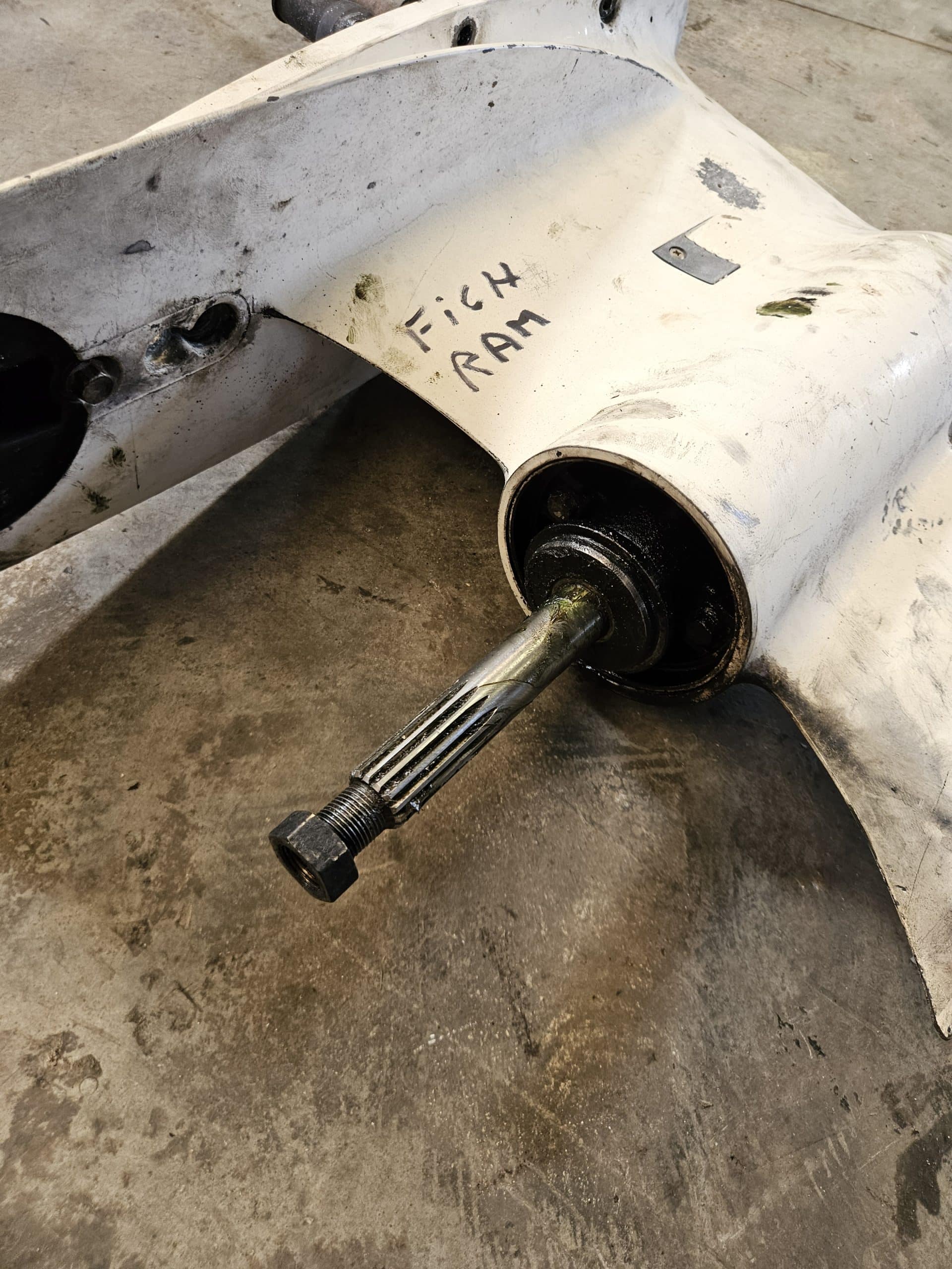 Embase L ficht ram Evinrude 200cv