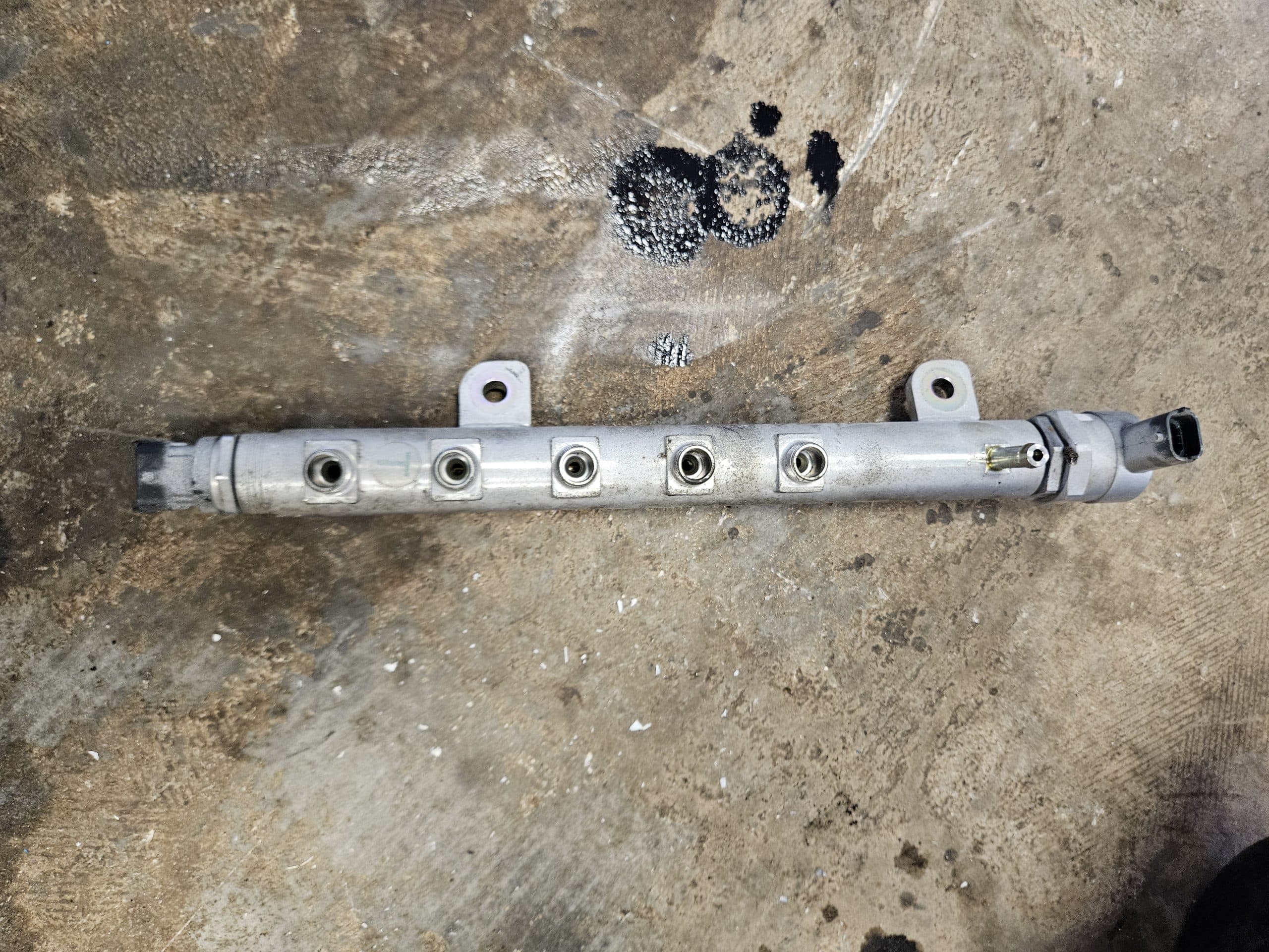 Rampe injection FNM diesel 5 cylindres
