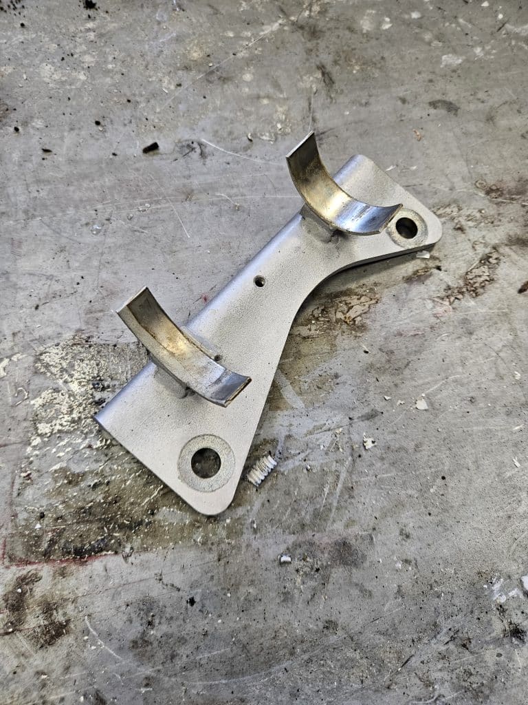 Support de fixation FNM diesel Marque FNM Modele 5 cylindres diesel