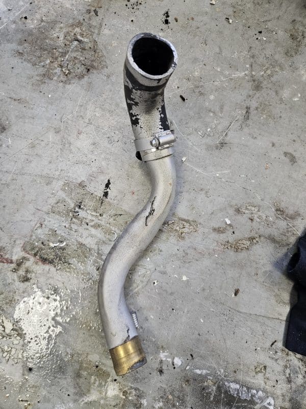 Tube refroidissement FNM diesel 5 cylindres