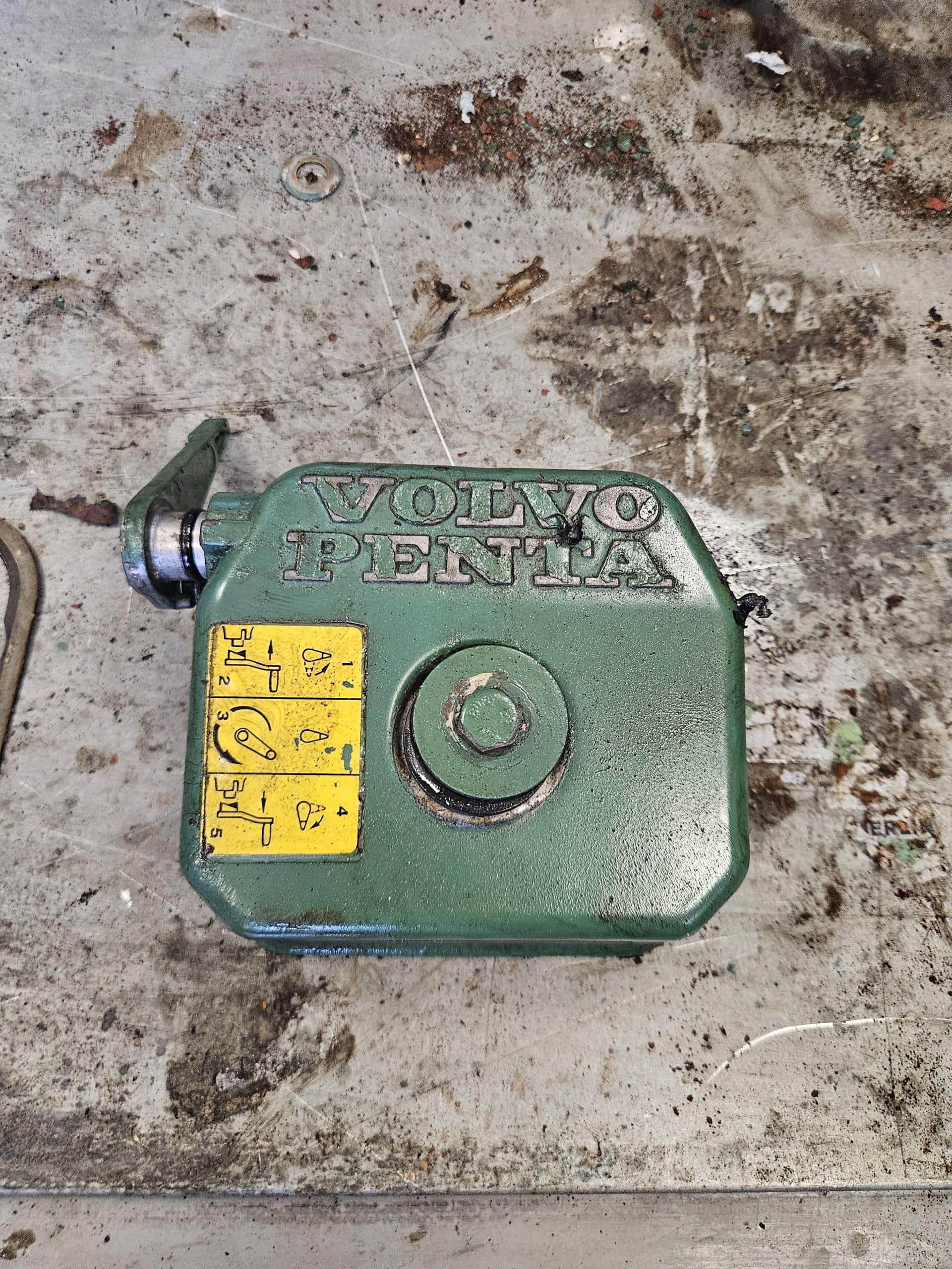 Cache culbuteur serie 2000 volvo penta