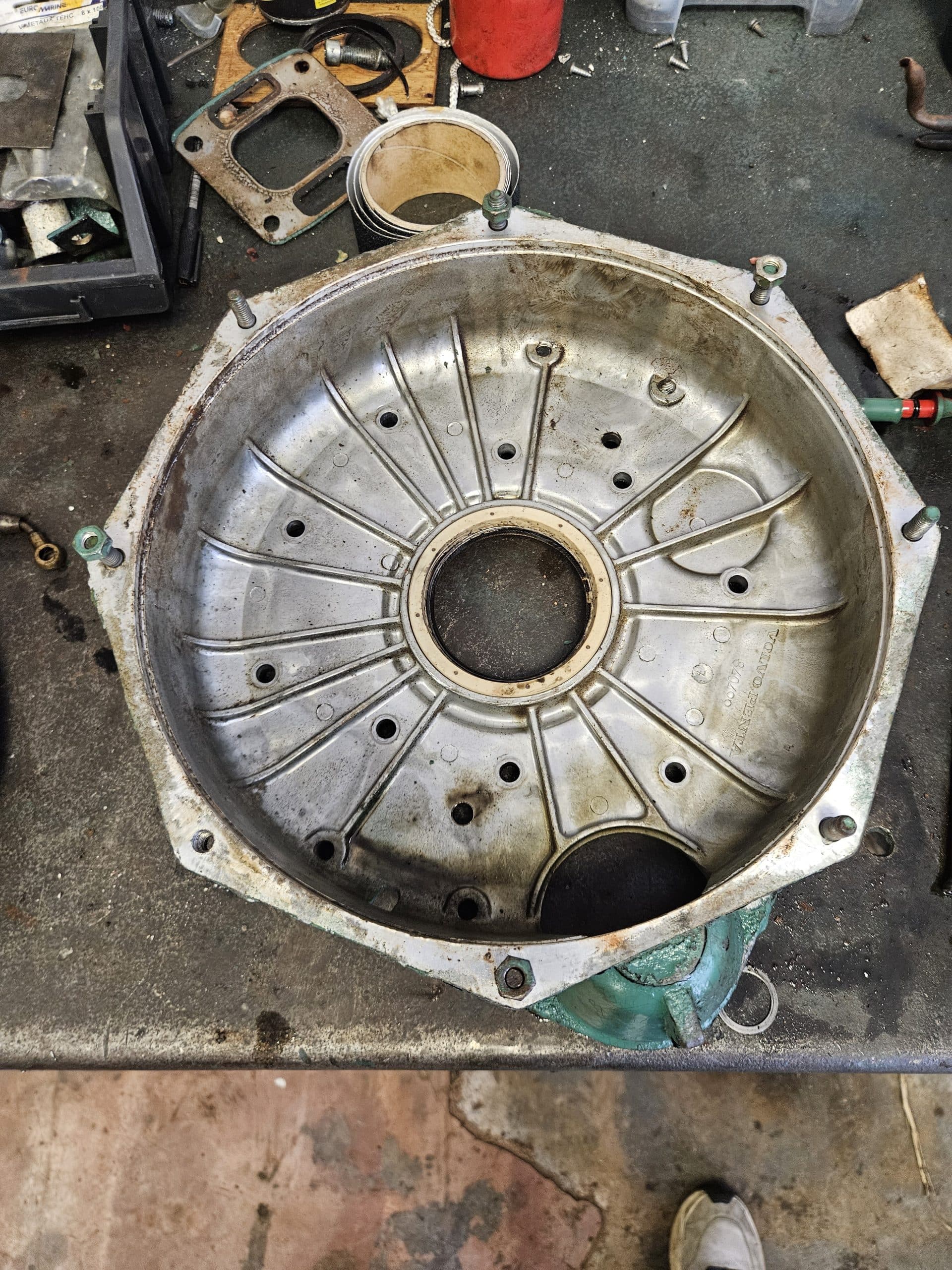 Carter volant moteur serie 2000 Volvo Penta