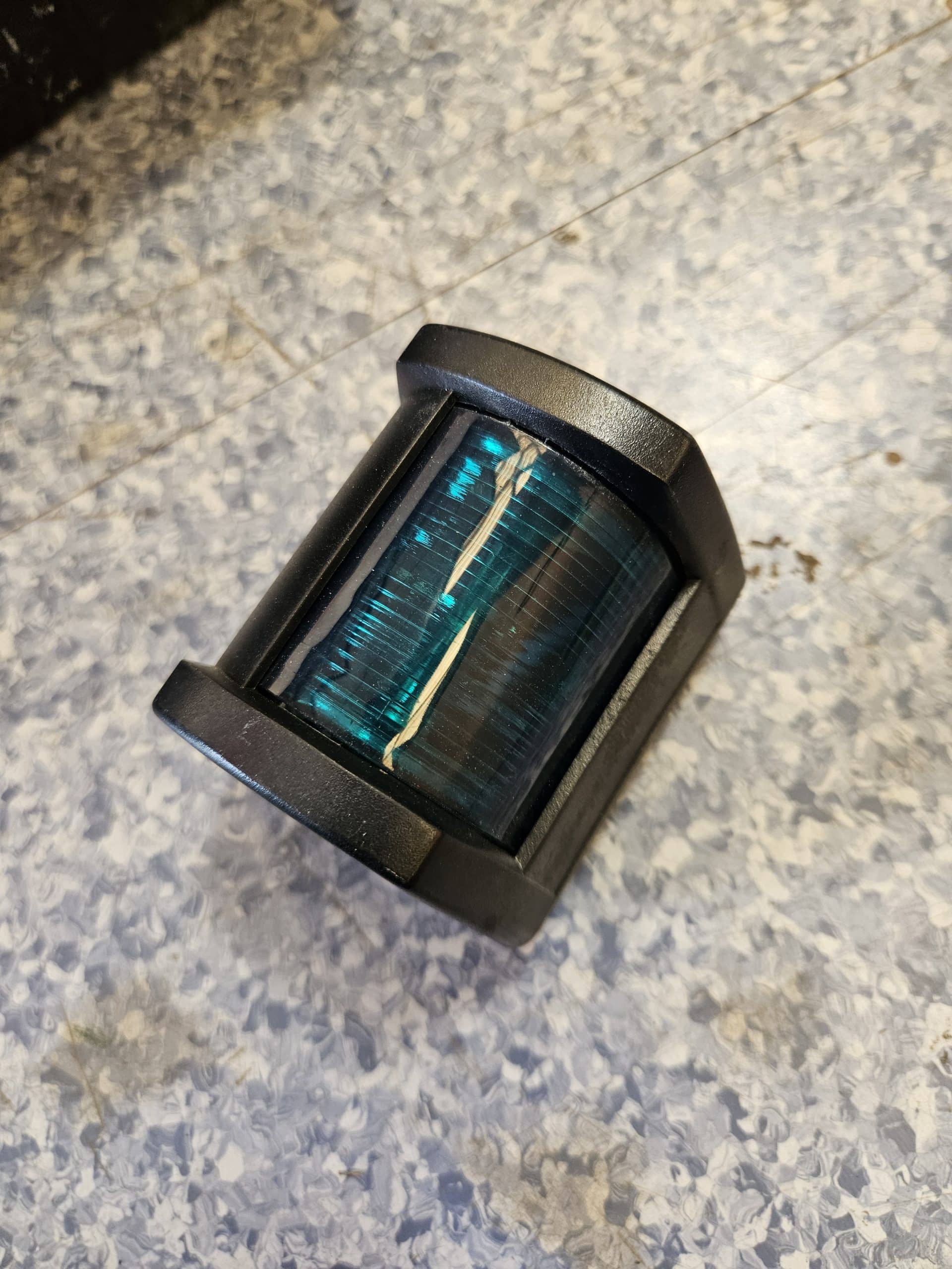 Feu tribord 12 V / 10 W série 3562 WelTanarine SSb 3562 / Hella 3562