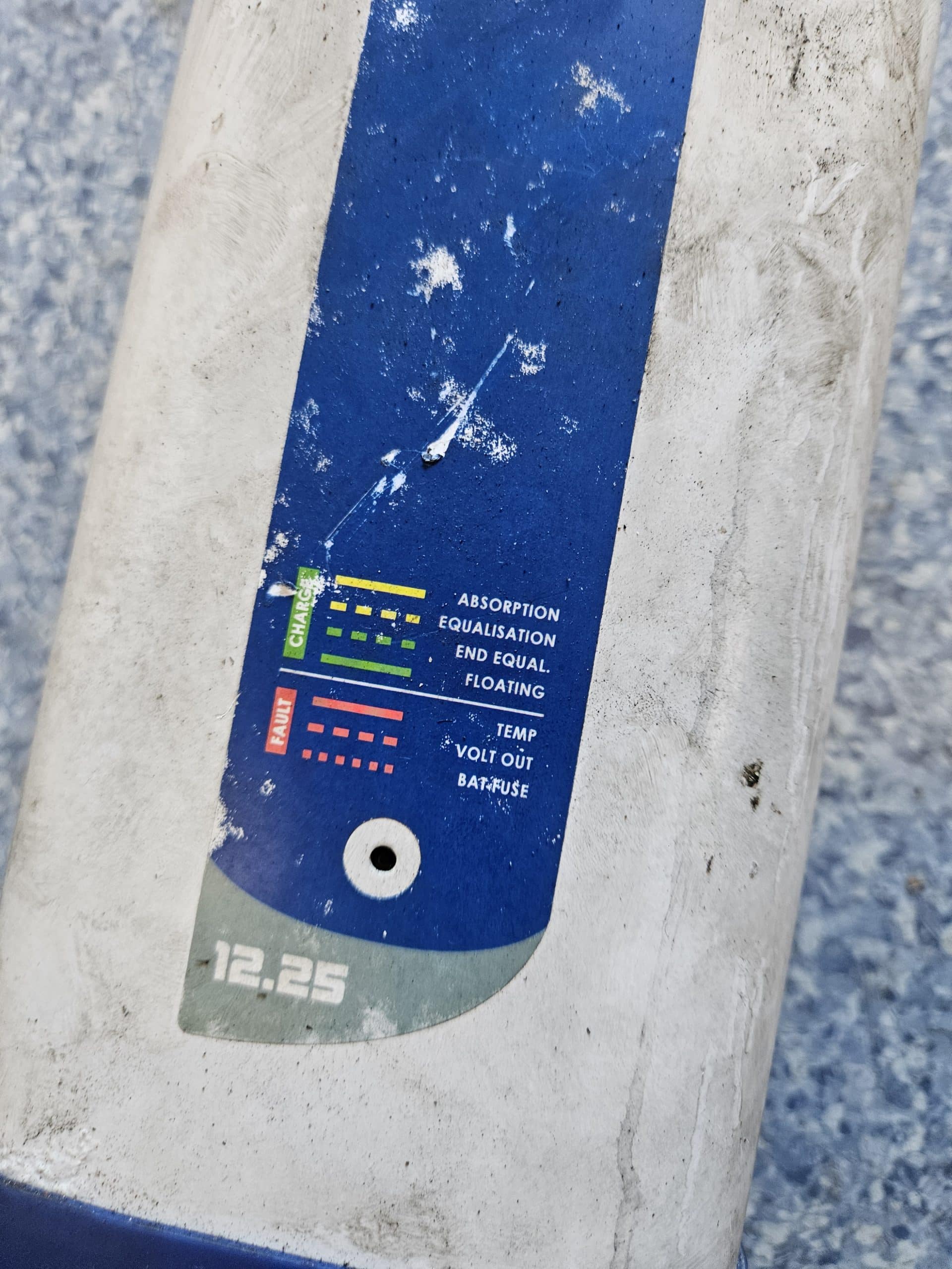 Chargeur Dalphin Premium 12.25 d’occasion marin