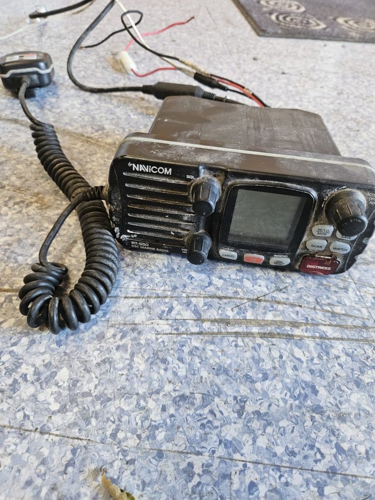 VHF fixe Navicom RT 550 d’occasion révisée