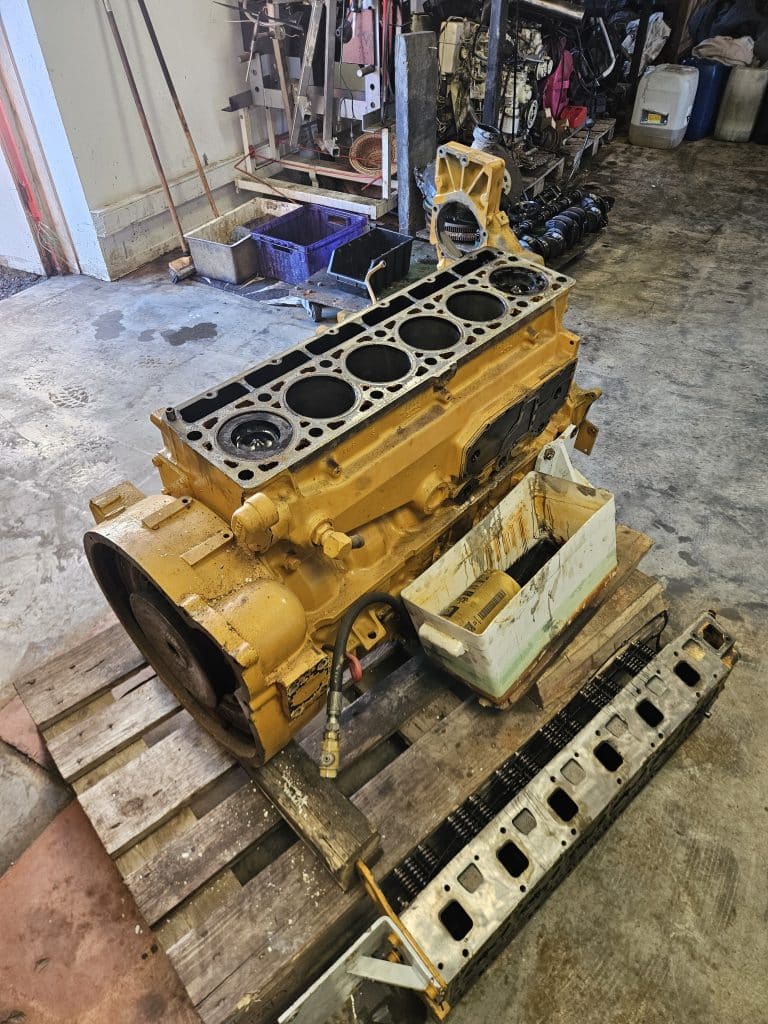 Moteur in-bord Caterpillar 3116 diesel 6 cylindres