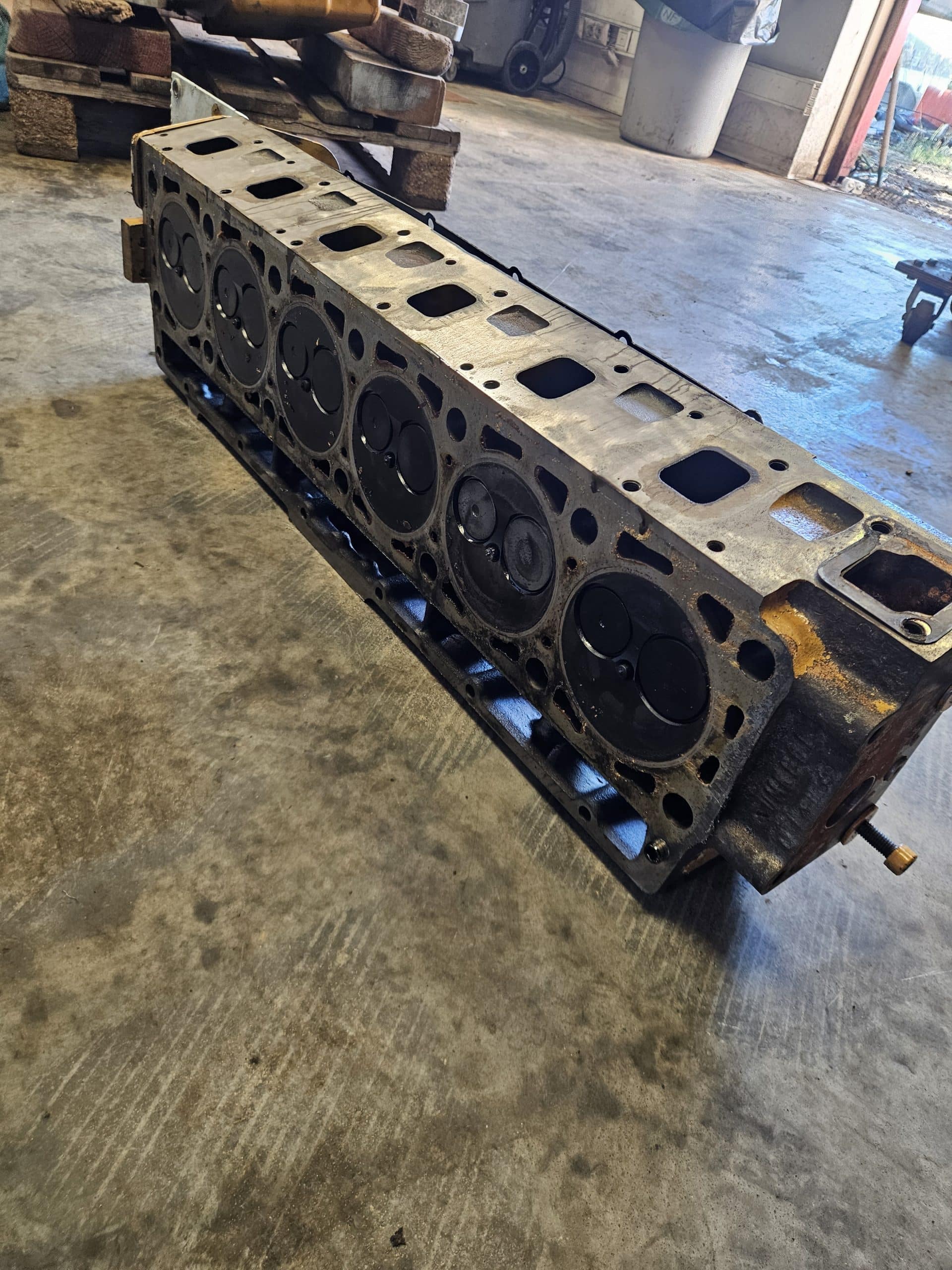 Culasse Caterpillar 3116 diesel in-bord d’occasion