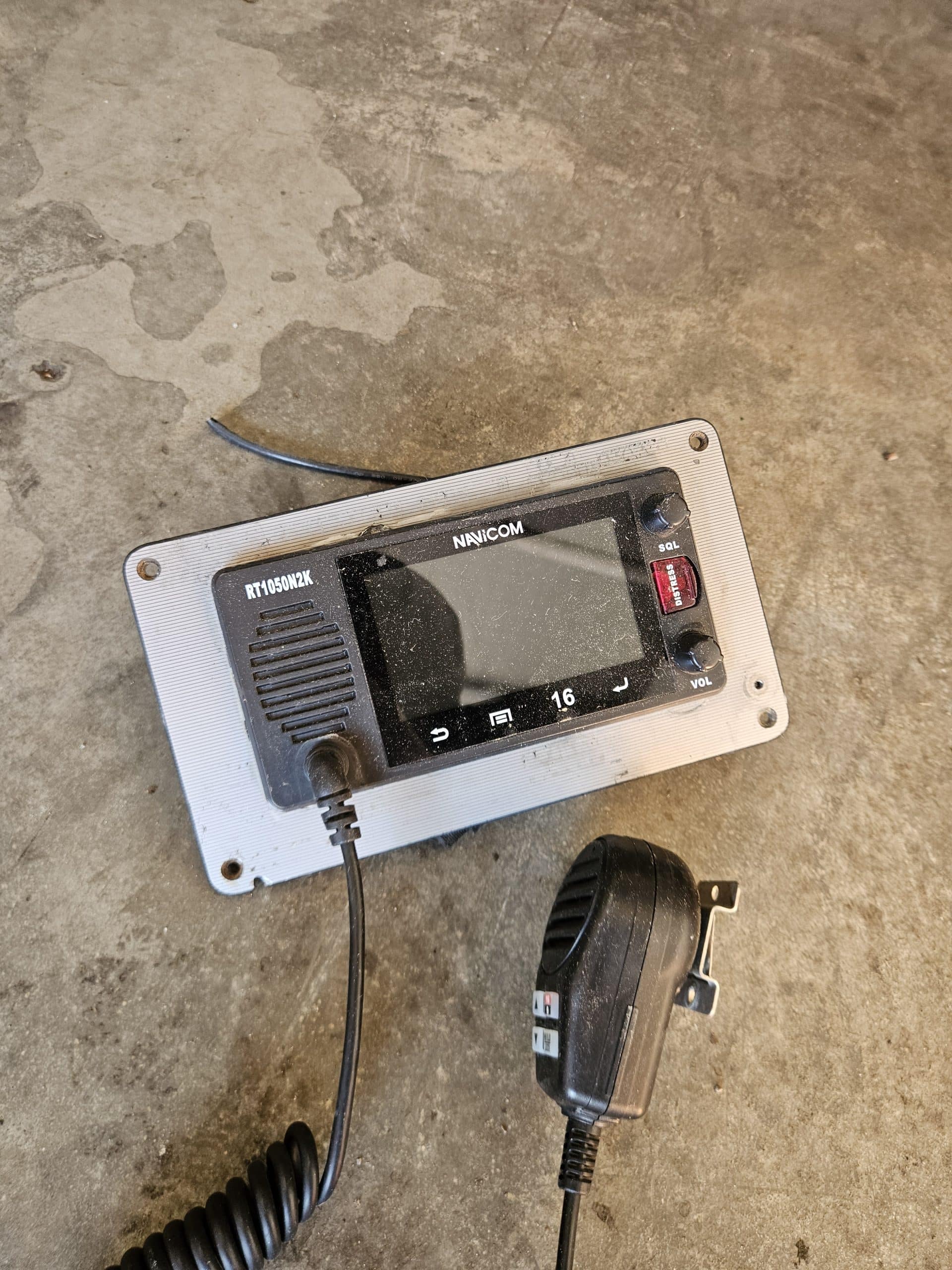 Écran VHF Navicom RT1050N2K occasion