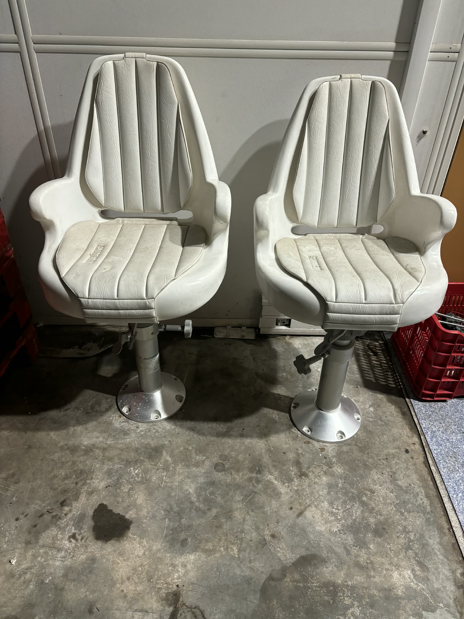 Siège bateau Vetus avec pied télescopique