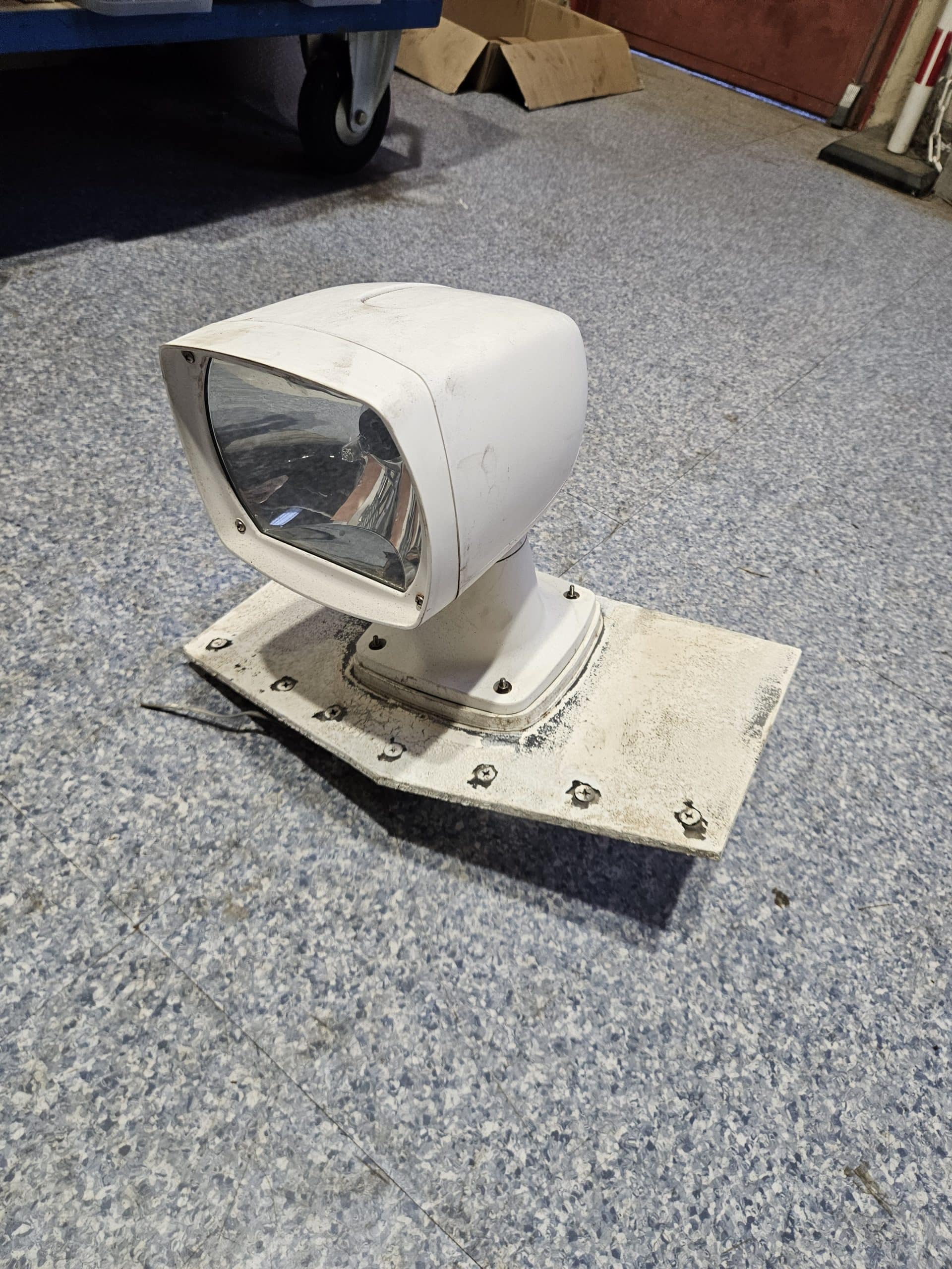 Projecteur de pont 501A 12V 10A occasion