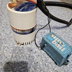 Pompe de cale Shurflo 1500 d’occasion contrôlée