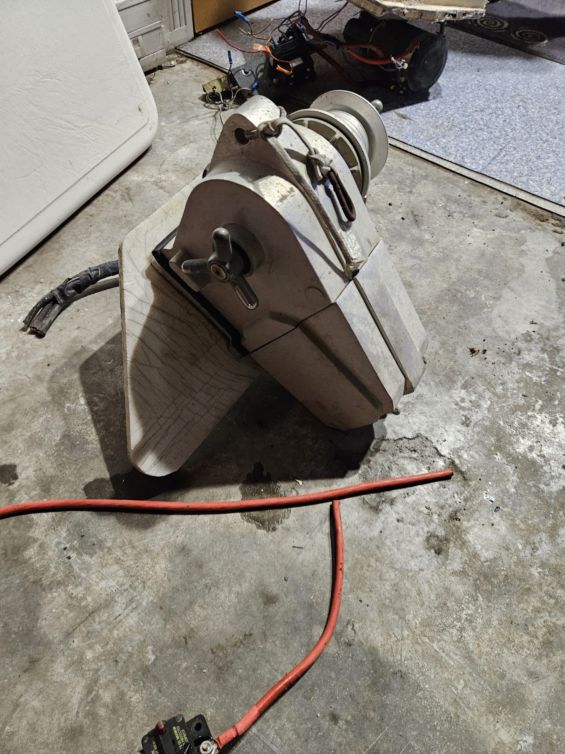 Guindeau Lofrans Cayman 1000W 12V horizontal