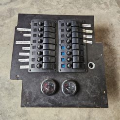 Panneau 16 interrupteurs avec 2 jauges carburant