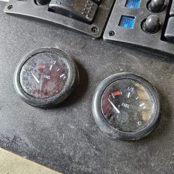 Panneau 16 interrupteurs avec 2 jauges carburant