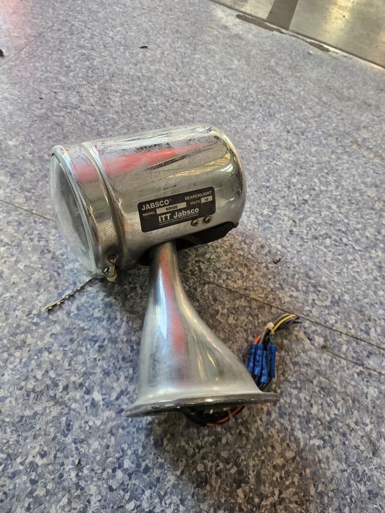 Projecteur de recherche Jabsco 12V 62026 d’occasion