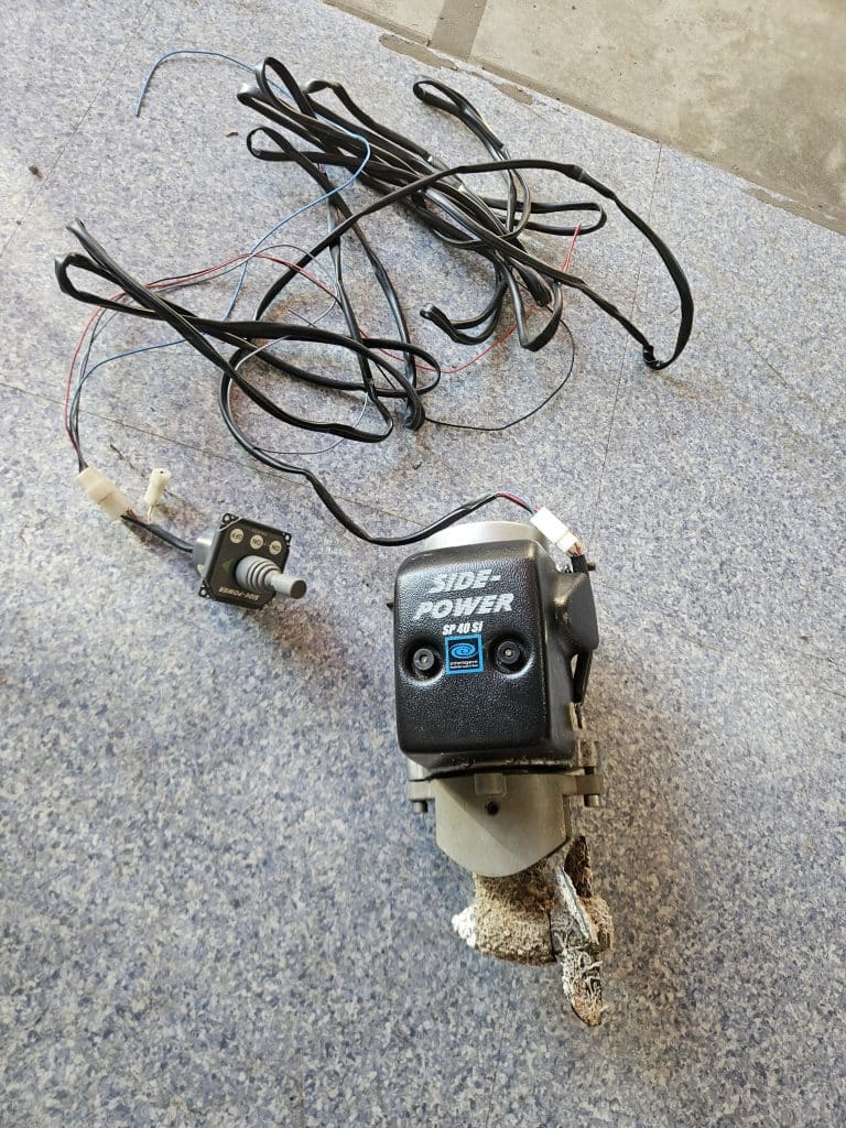 Propulseur d'étrave Side-Power SP40 SI 12V d’occasion