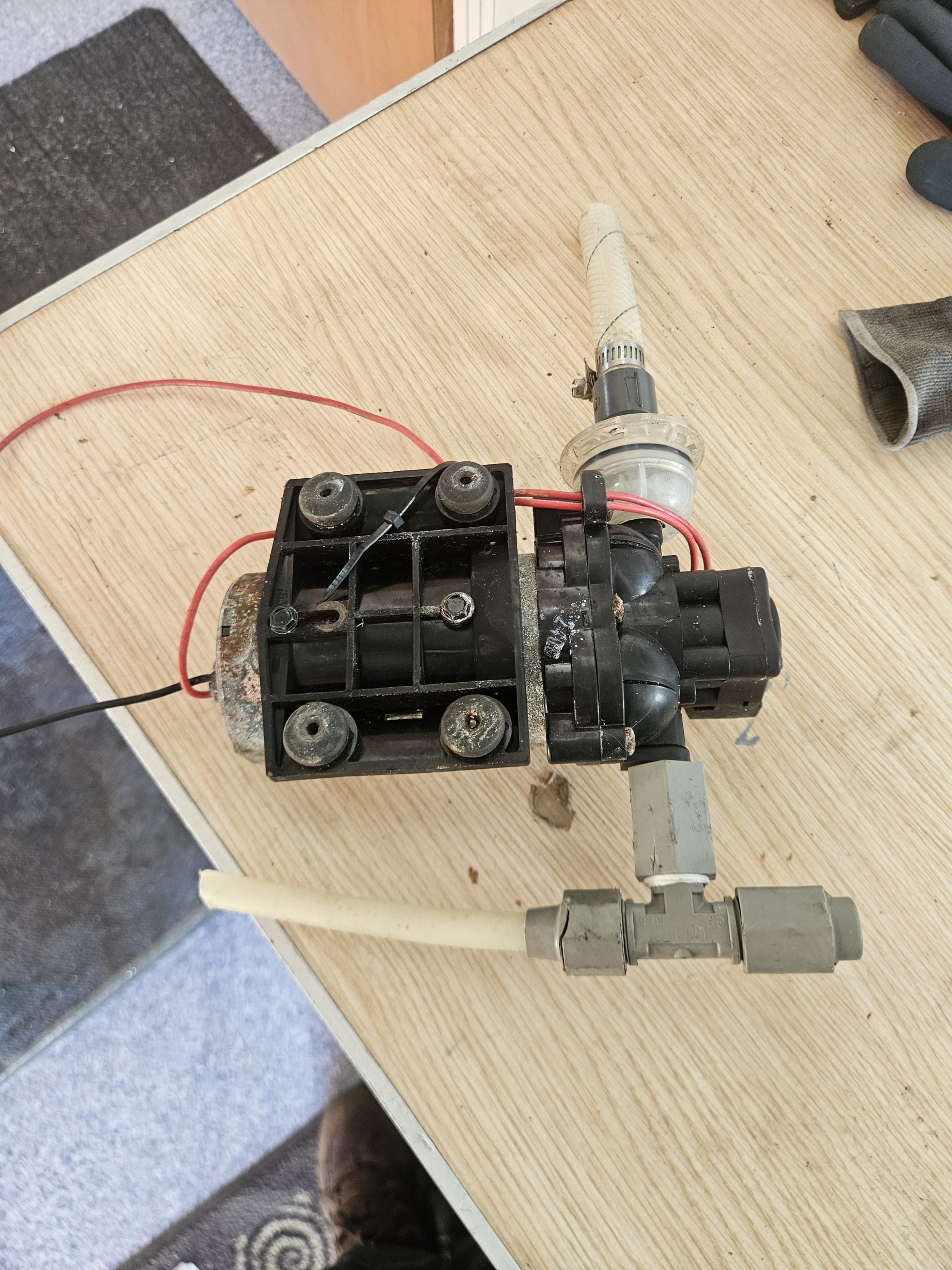 Pompe eau de douche 12V Pentair 45 PSI 10A