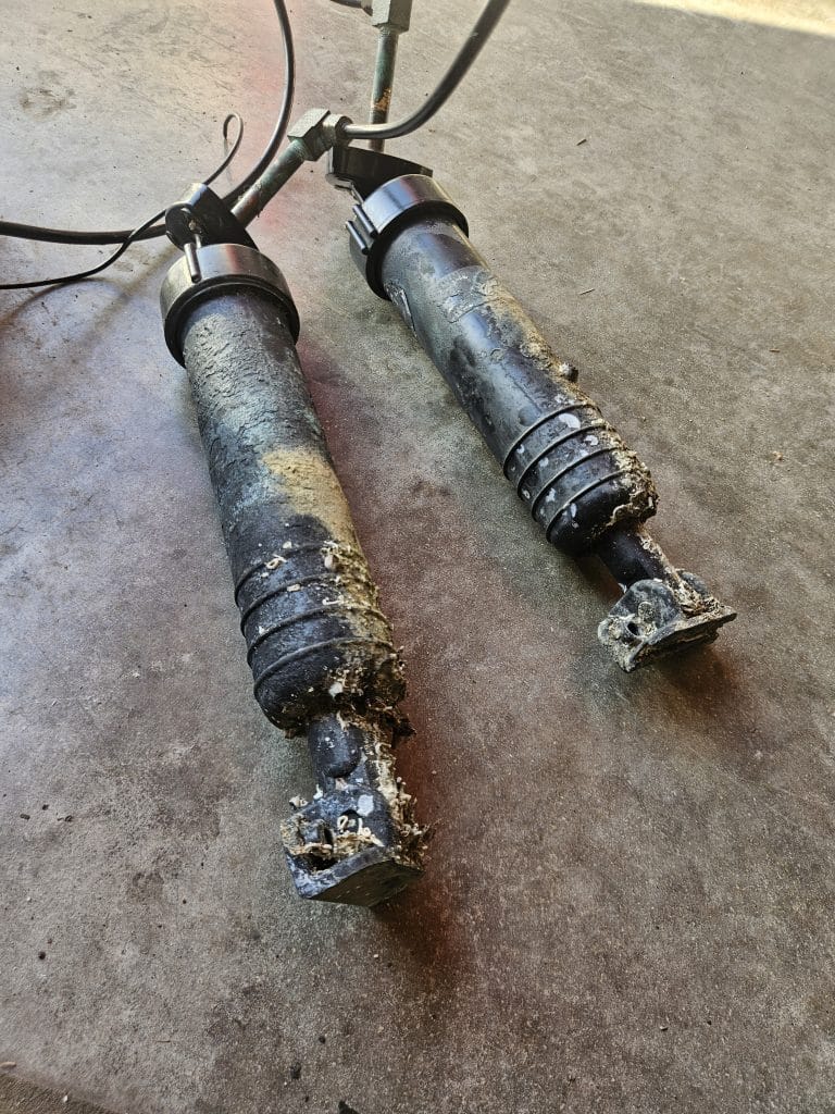 Jeu de vérins de flaps Bennett avec centrale hydraulique