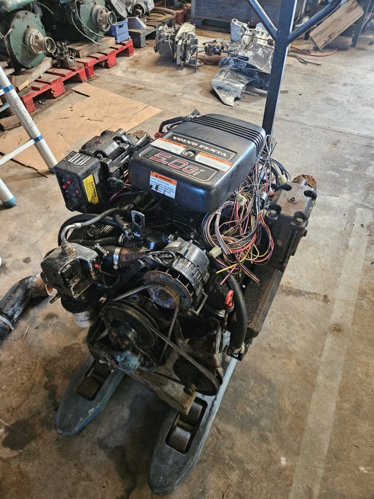 Moteur Volvo Penta 5.0 GI V8 essence in-bord