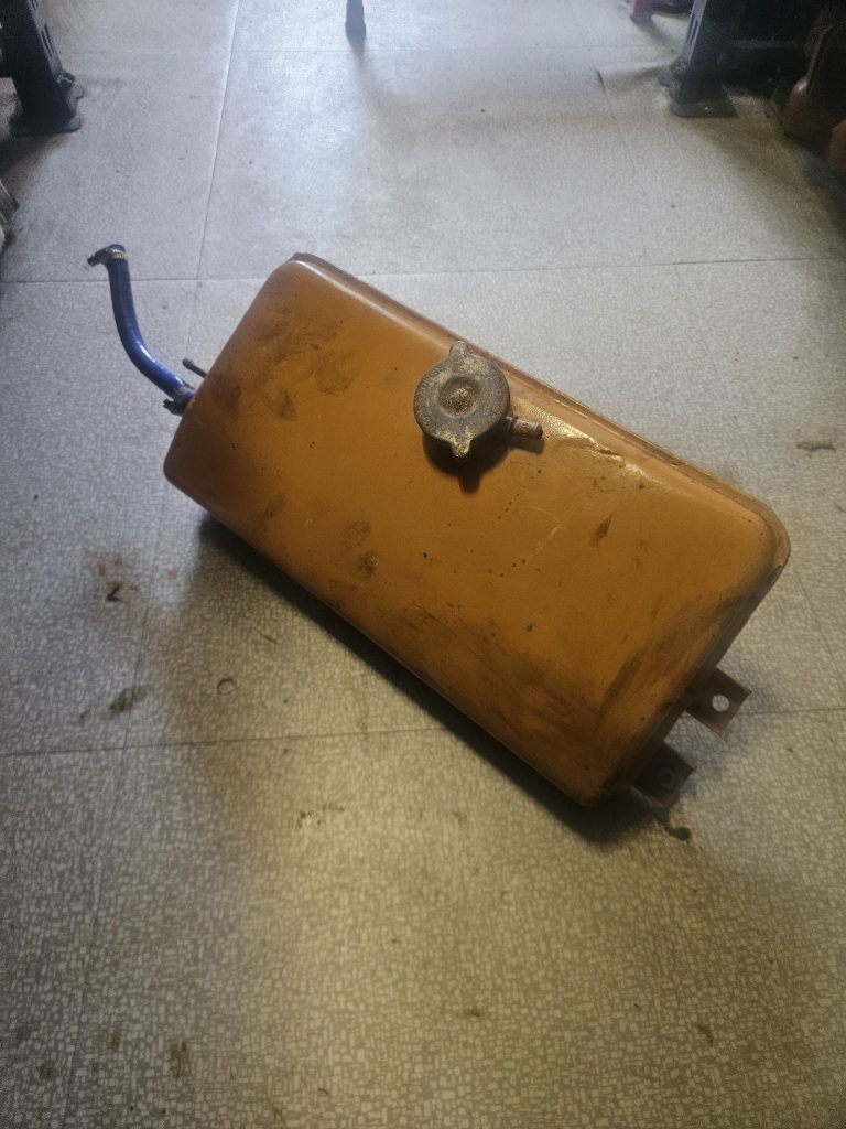 Vase d'expansion moteur Caterpillar 3116 occasion