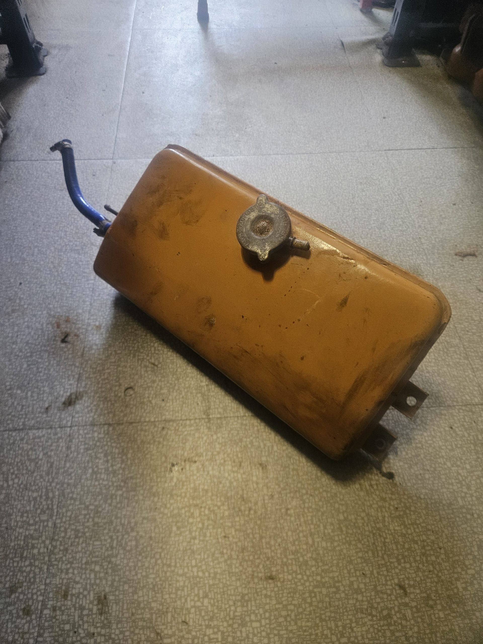 Vase d'expansion moteur Caterpillar 3116 occasion