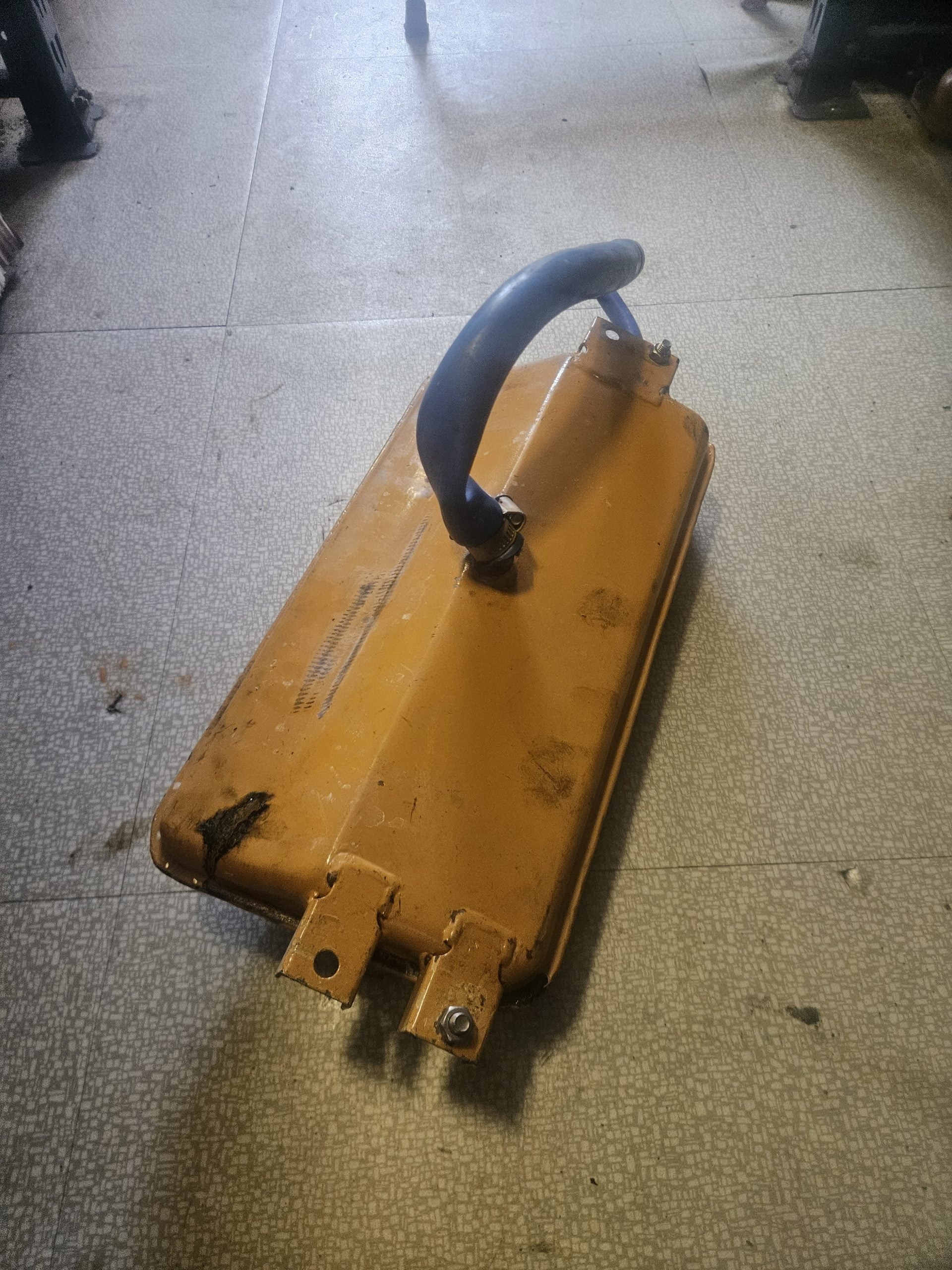 Vase d'expansion moteur Caterpillar 3116 occasion