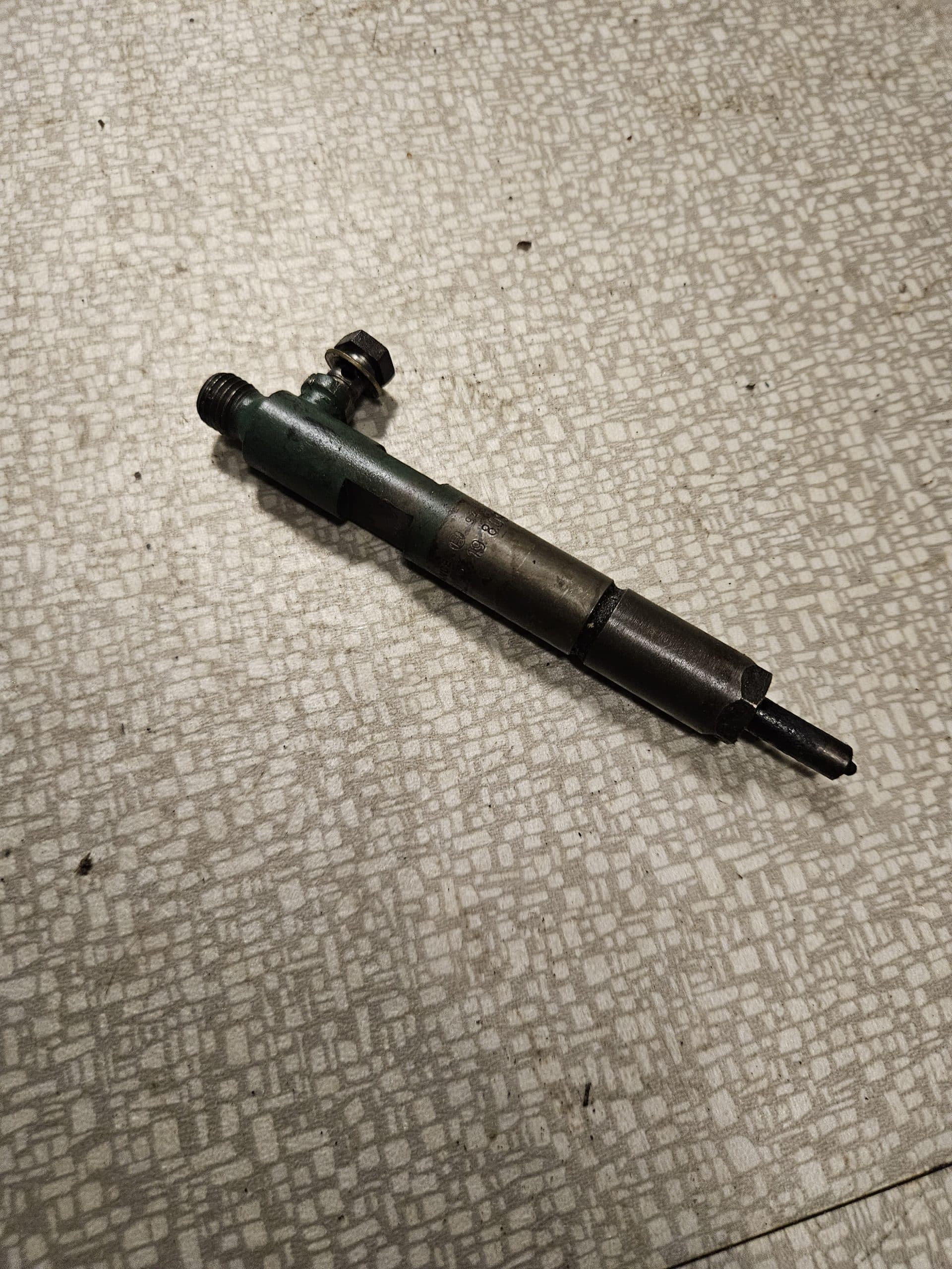 Injecteur Volvo Penta Bosch KBAL 72P19809 d'occasion
