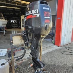 Alternative view of Moteur suzuki 50cv 4 temps