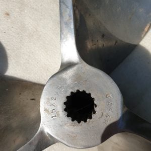 hélice couteau 15x26