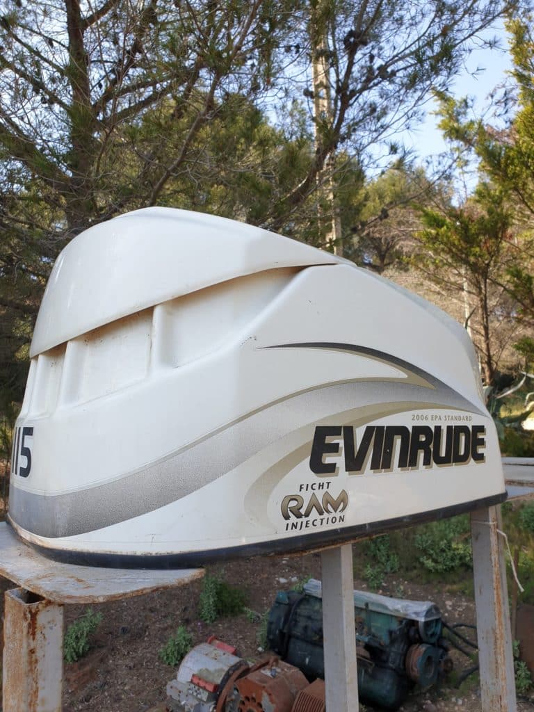 capot evinrude 115cv